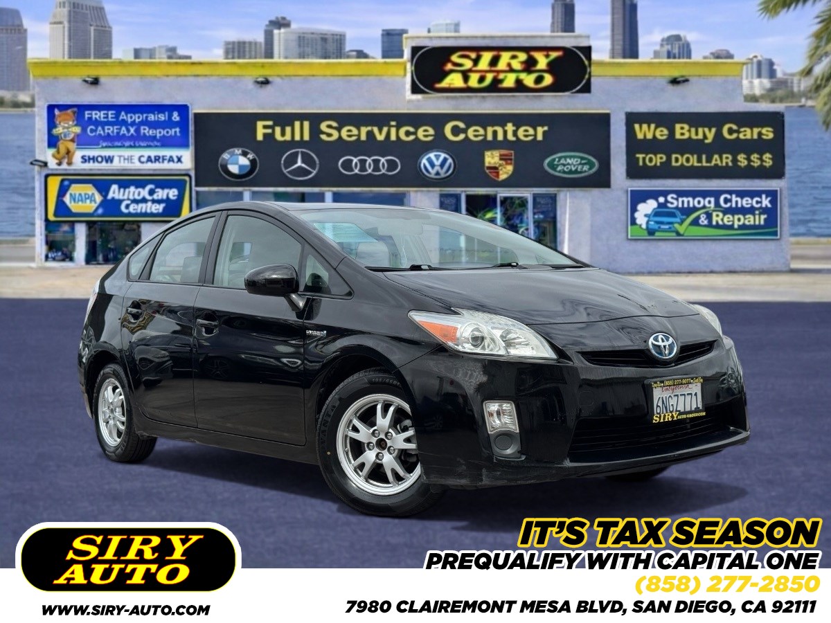 2010 Toyota Prius III's photo