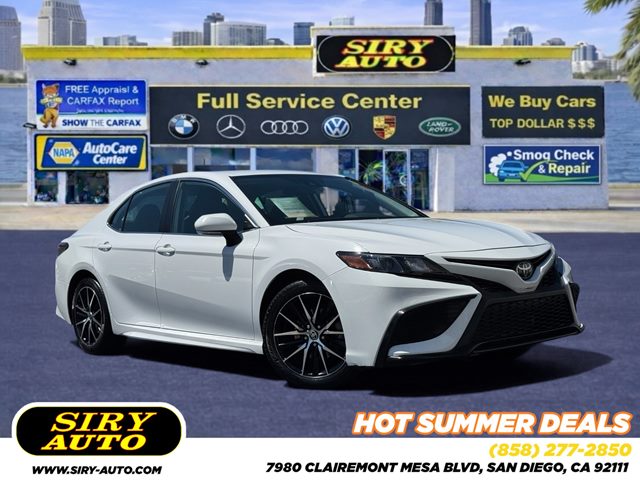 White 2022 Toyota Camry Sedan Front-Wheel Drive Automatic