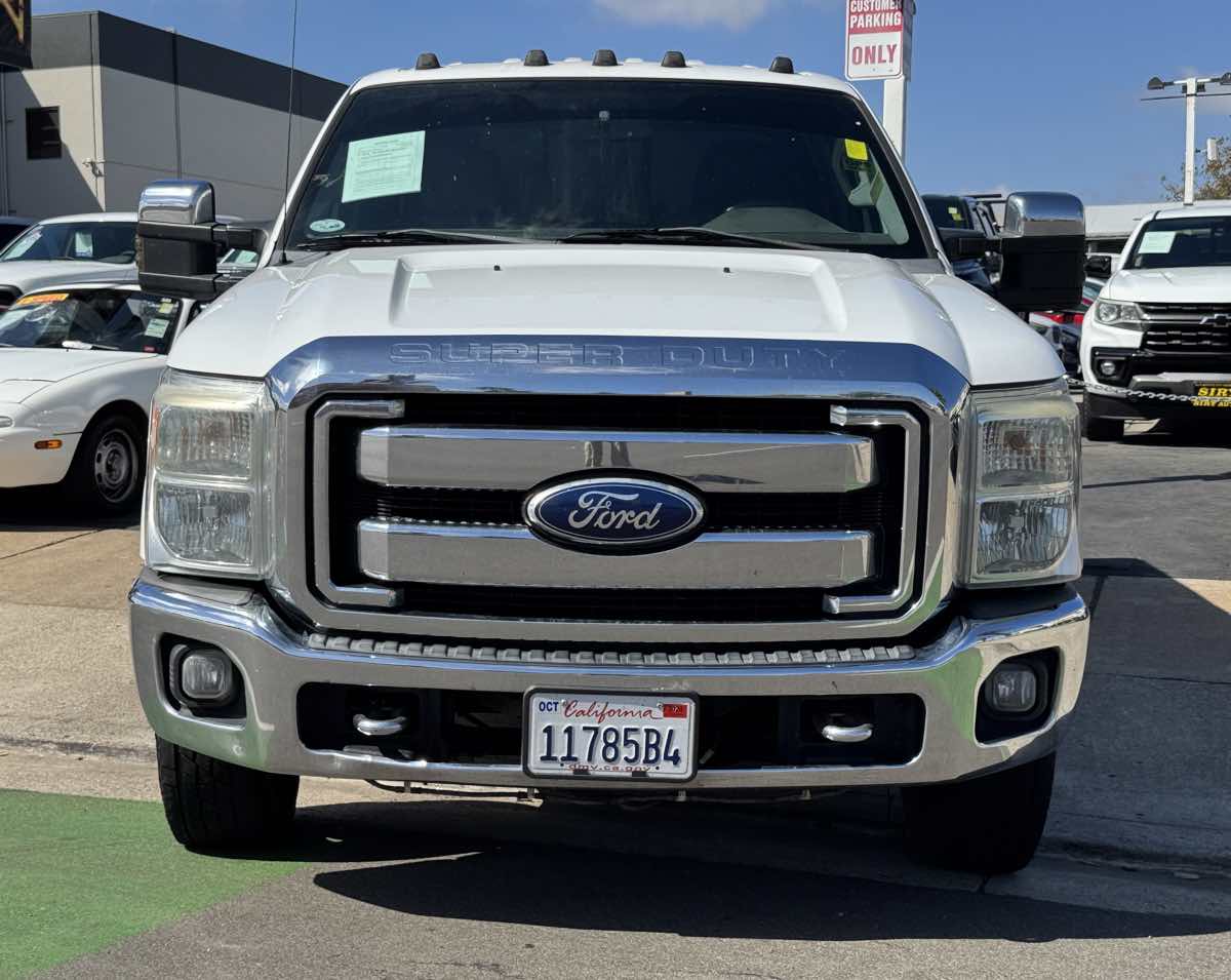 Photo 8 of this Ford Super Duty F-350 DRW