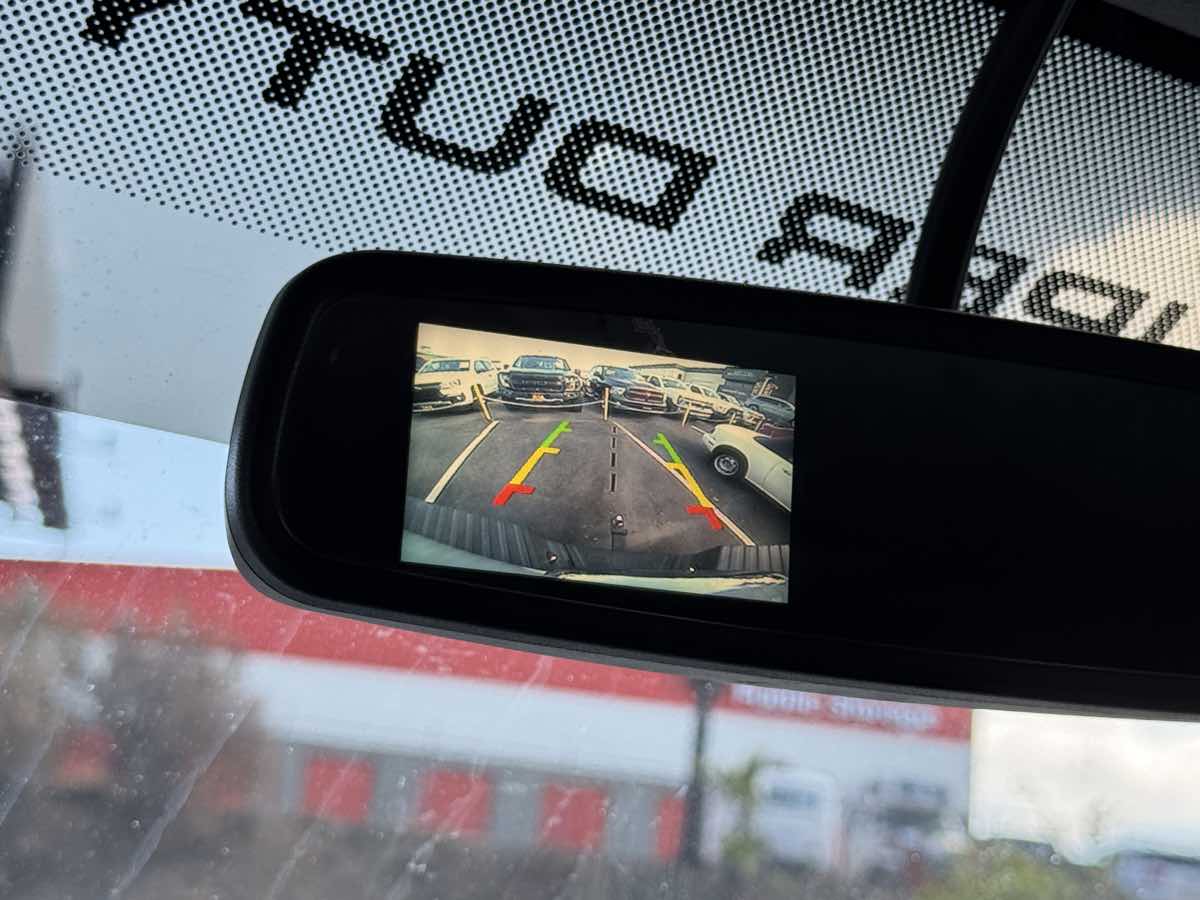 Photo 21 of this Ford Super Duty F-350 DRW