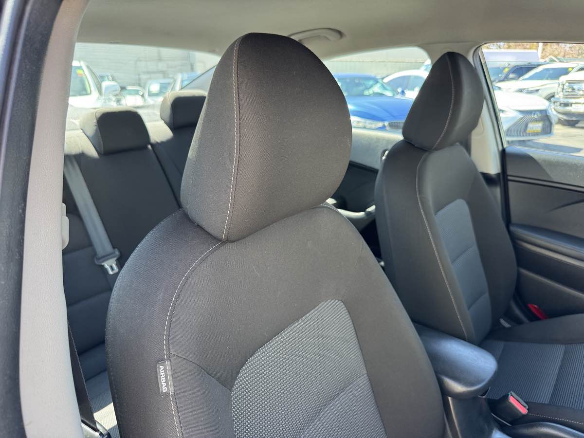 Photo 13 of this Kia Forte