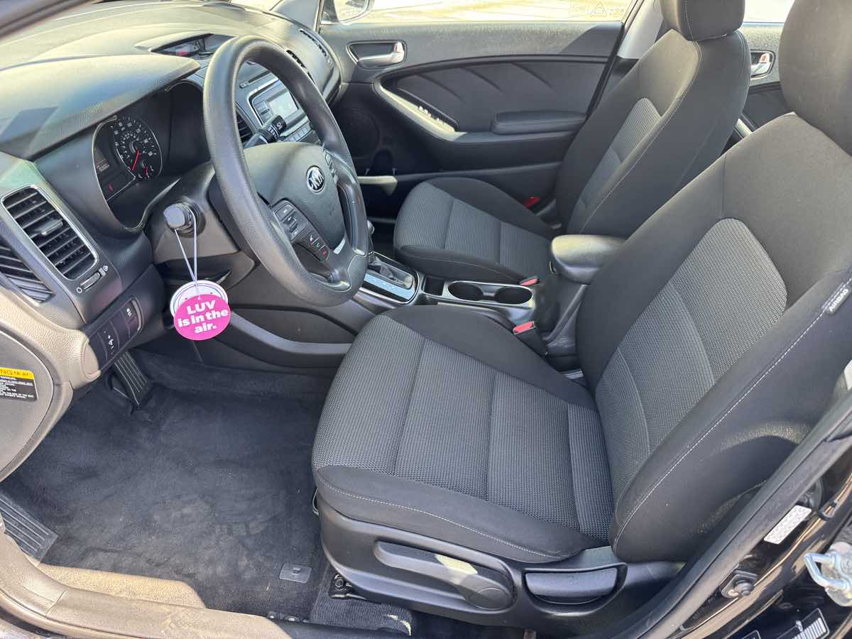 Photo 21 of this Kia Forte