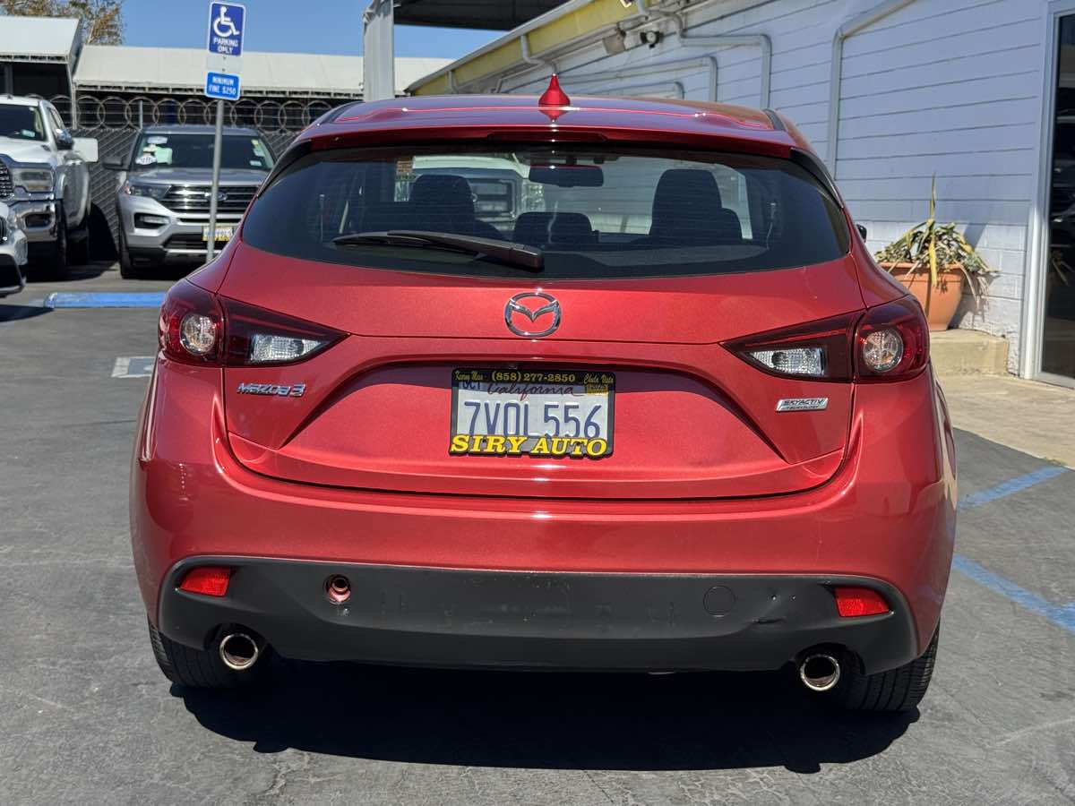 Photo 10 of this Mazda Mazda3
