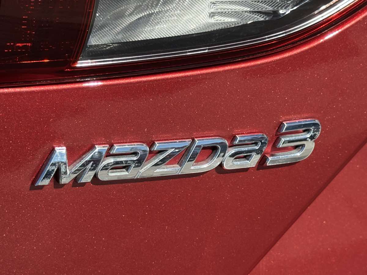 Photo 13 of this Mazda Mazda3