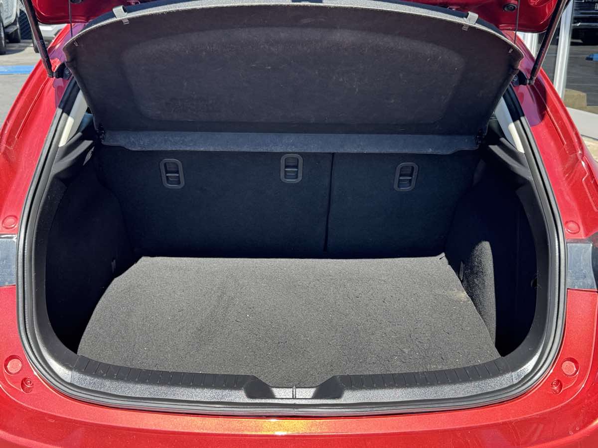 Photo 14 of this Mazda Mazda3