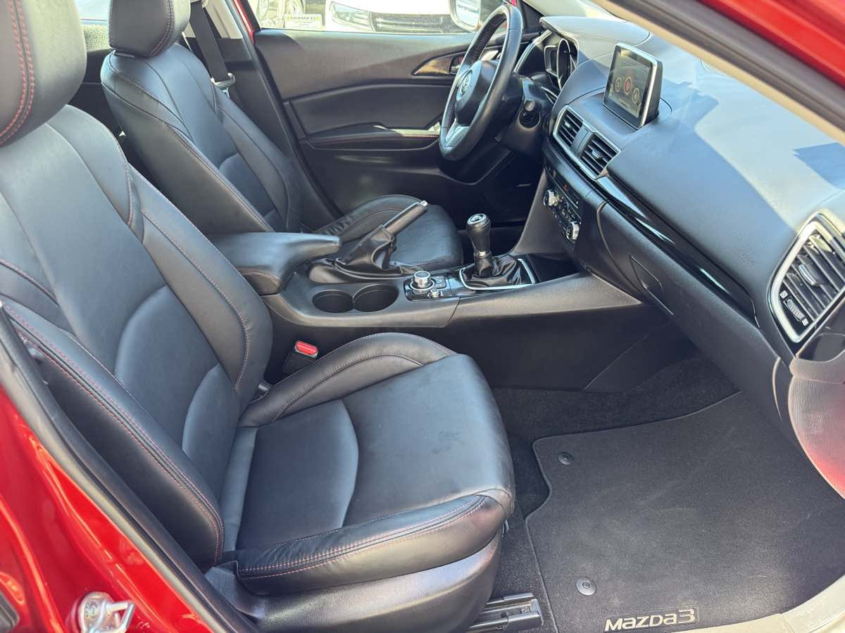 Photo 16 of this Mazda Mazda3