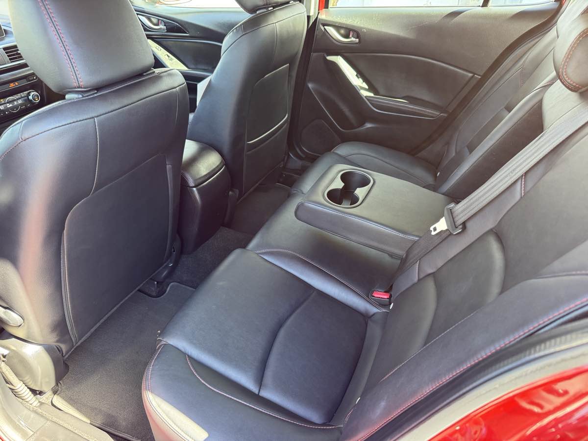 Photo 20 of this Mazda Mazda3