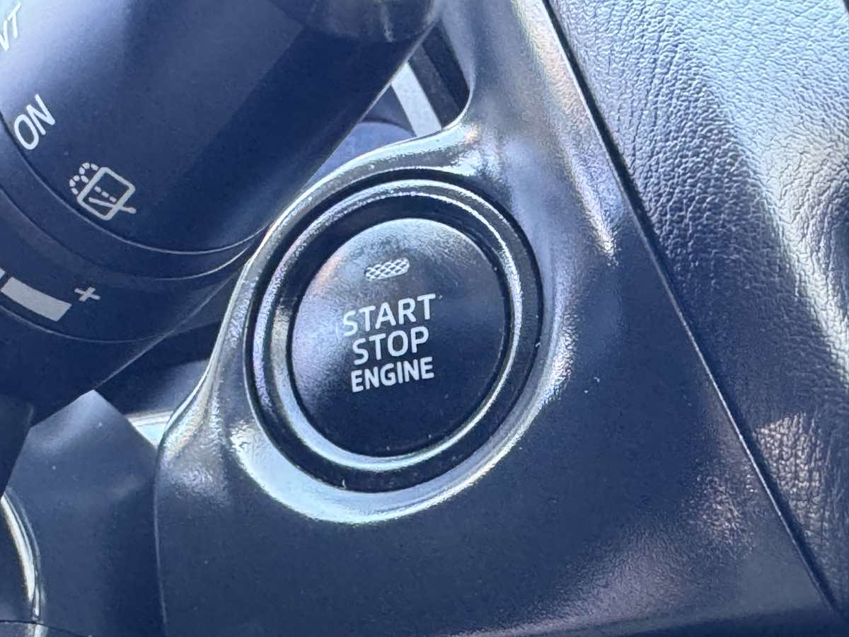 Photo 33 of this Mazda Mazda3