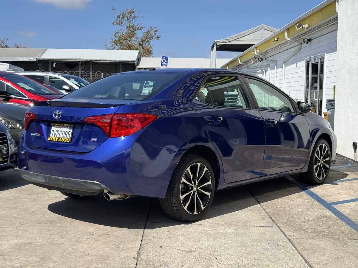 Photo 14 of this Toyota Corolla