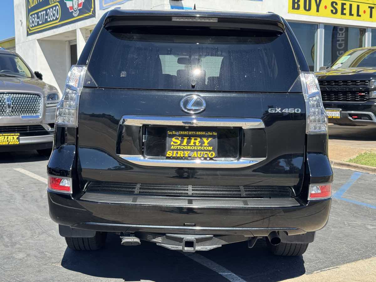 Photo 10 of this Lexus GX 460
