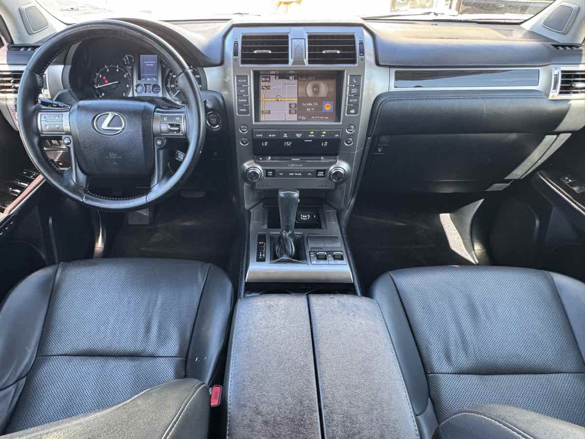 Photo 17 of this Lexus GX 460