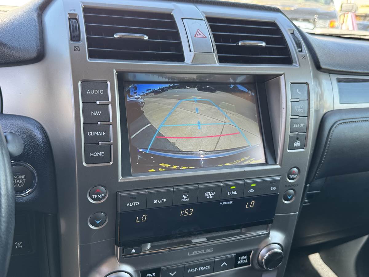 Photo 26 of this Lexus GX 460