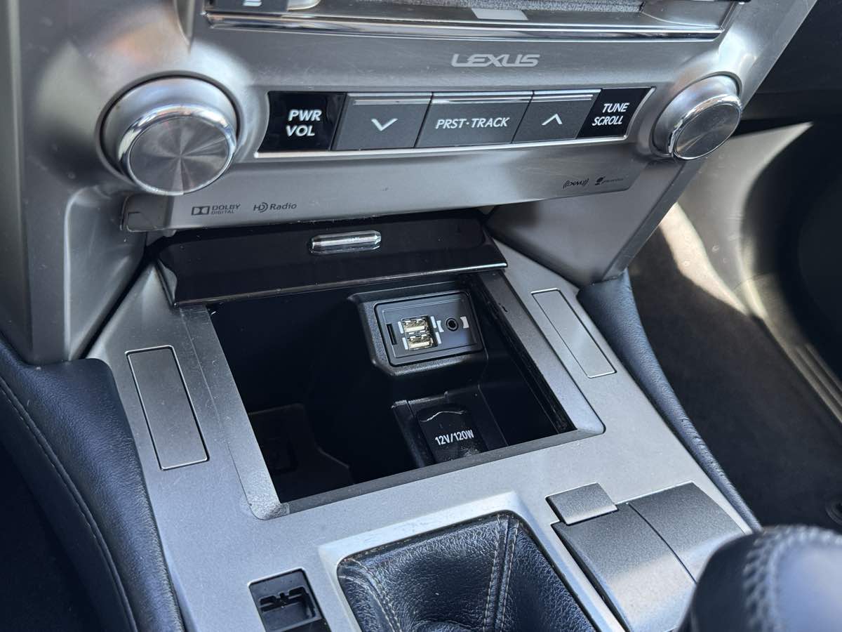 Photo 29 of this Lexus GX 460