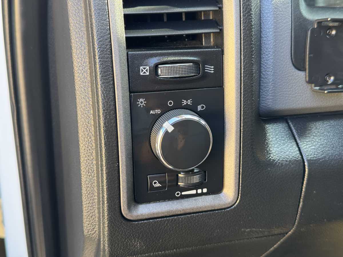 Photo 21 of this Ram 2500