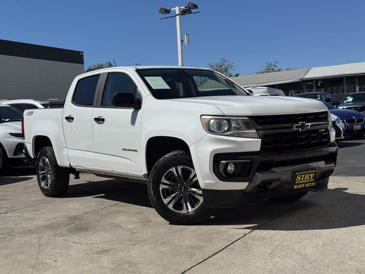 Photo 2 of this Chevrolet Colorado