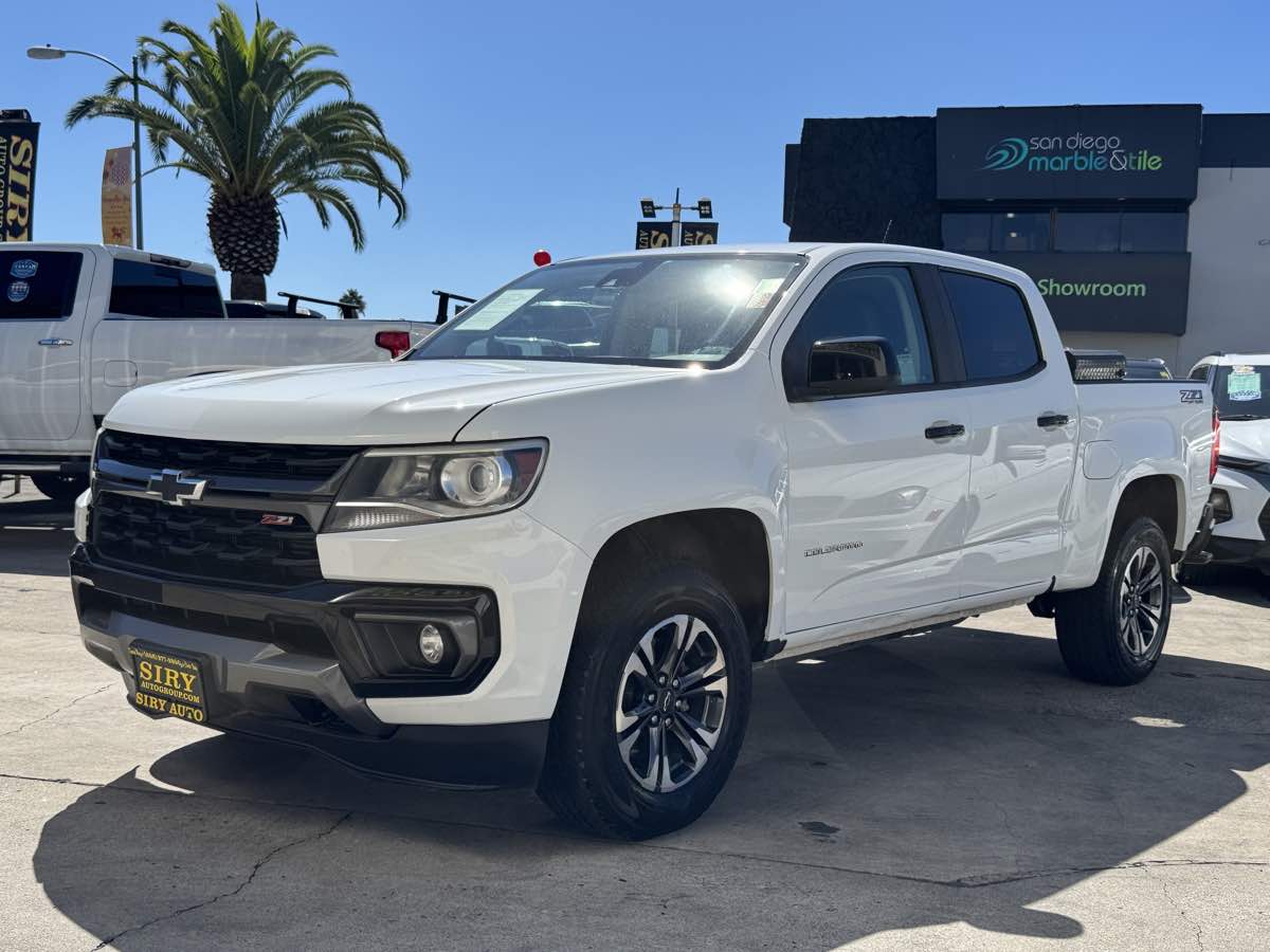 Photo 5 of this Chevrolet Colorado