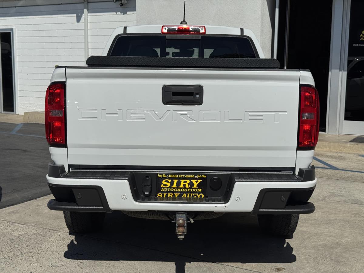 Photo 14 of this Chevrolet Colorado