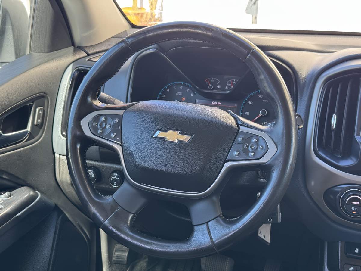 Photo 26 of this Chevrolet Colorado