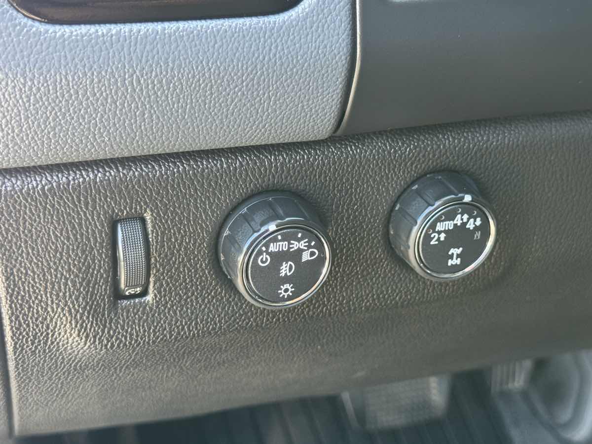 Photo 31 of this Chevrolet Colorado