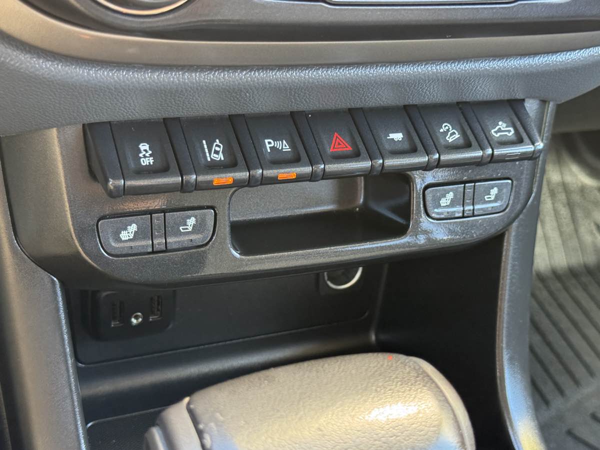 Photo 34 of this Chevrolet Colorado