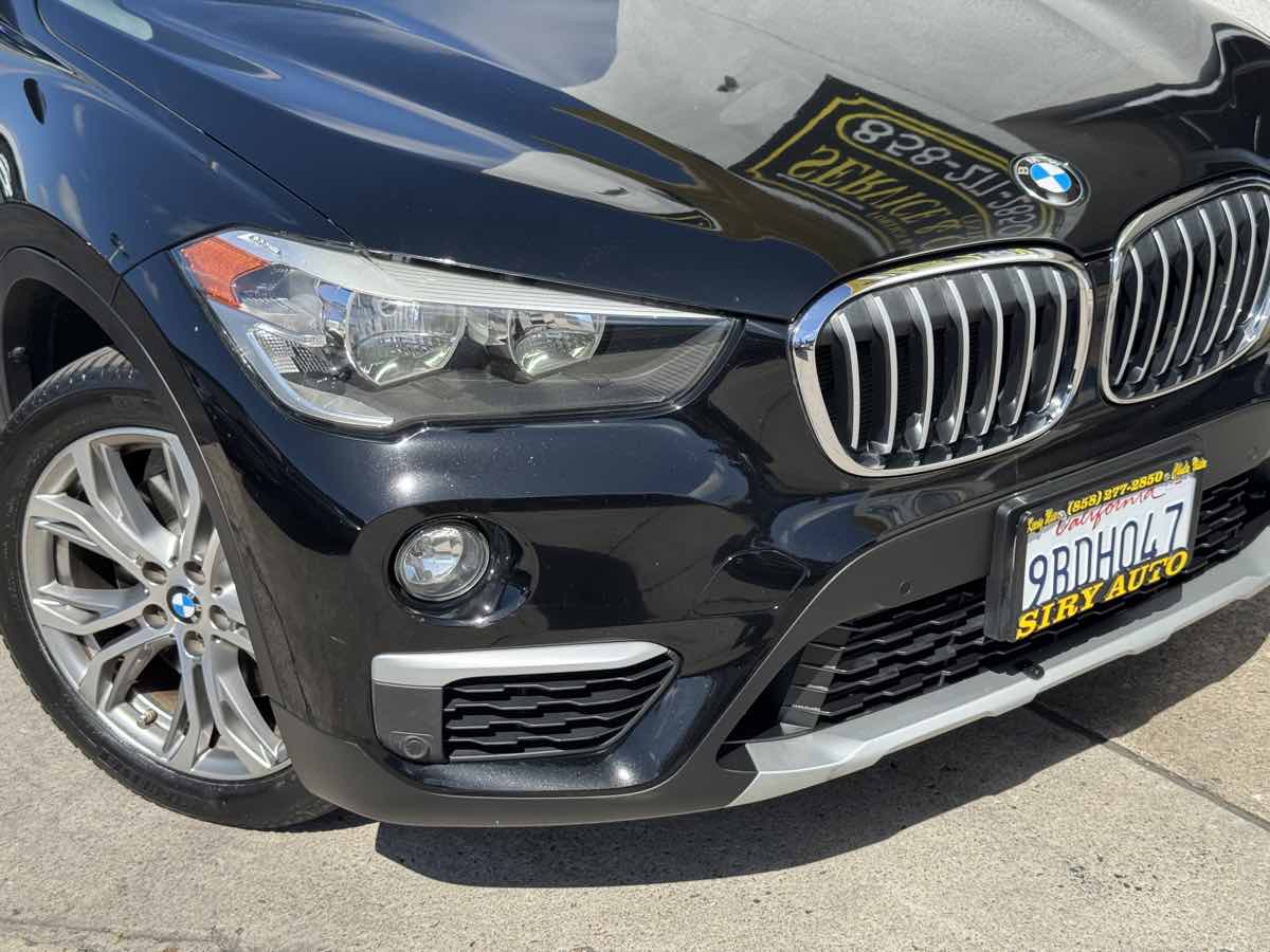 Photo 3 of this BMW X1