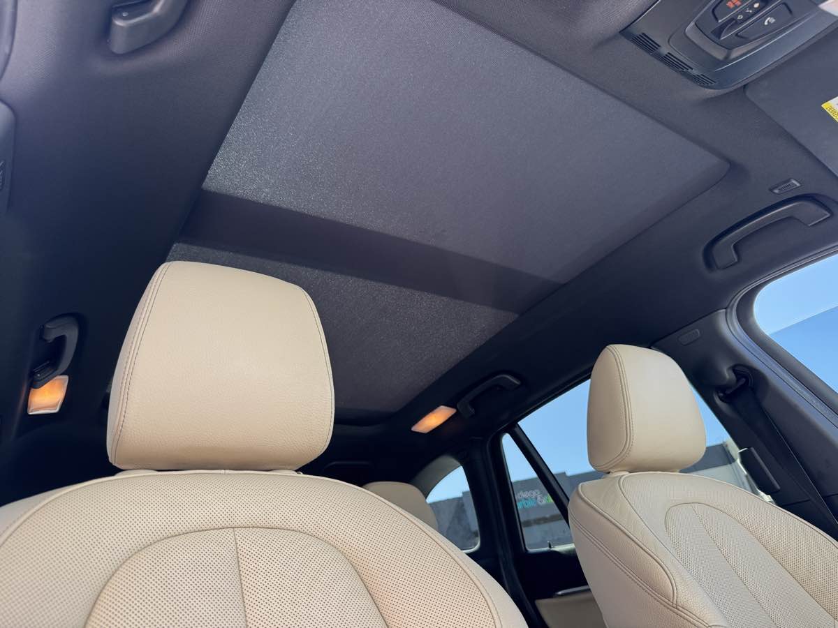 Photo 16 of this BMW X1