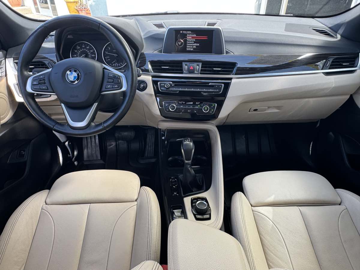 Photo 21 of this BMW X1
