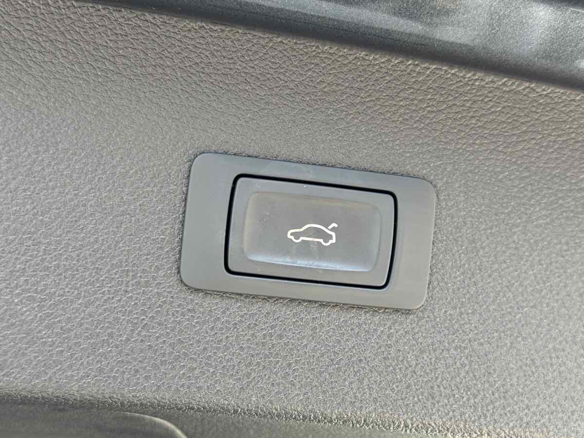 Photo 10 of this Audi A7
