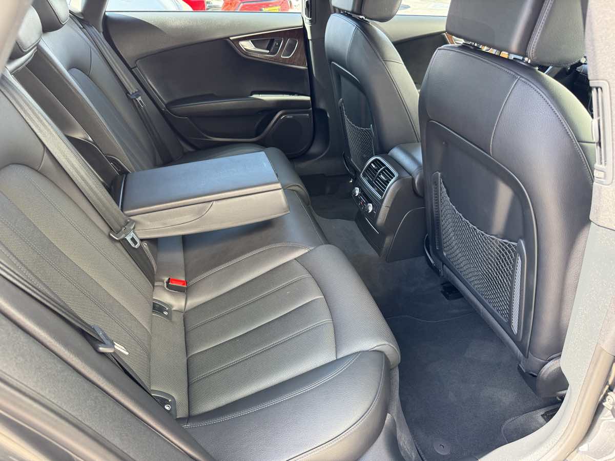 Photo 18 of this Audi A7