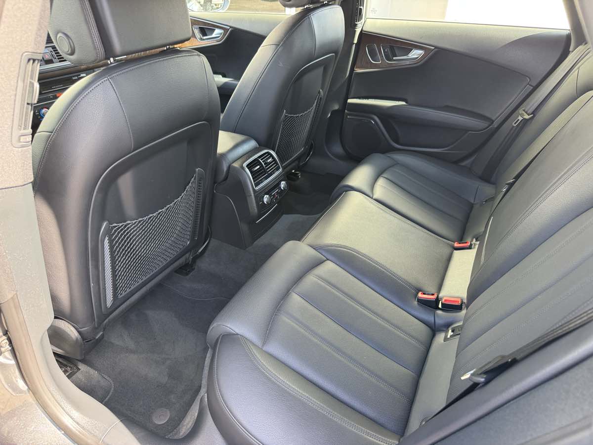 Photo 20 of this Audi A7