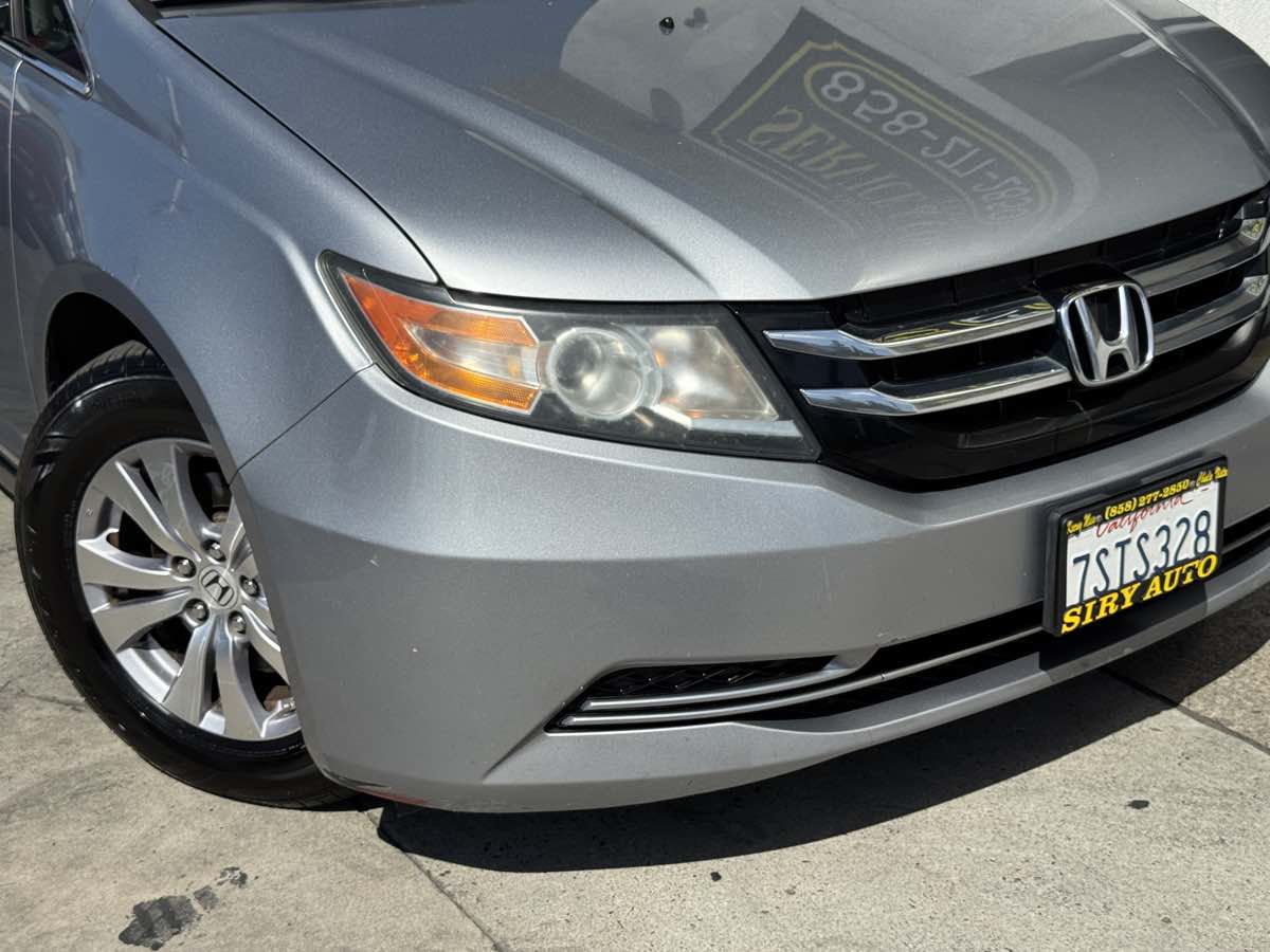 Photo 3 of this Honda Odyssey