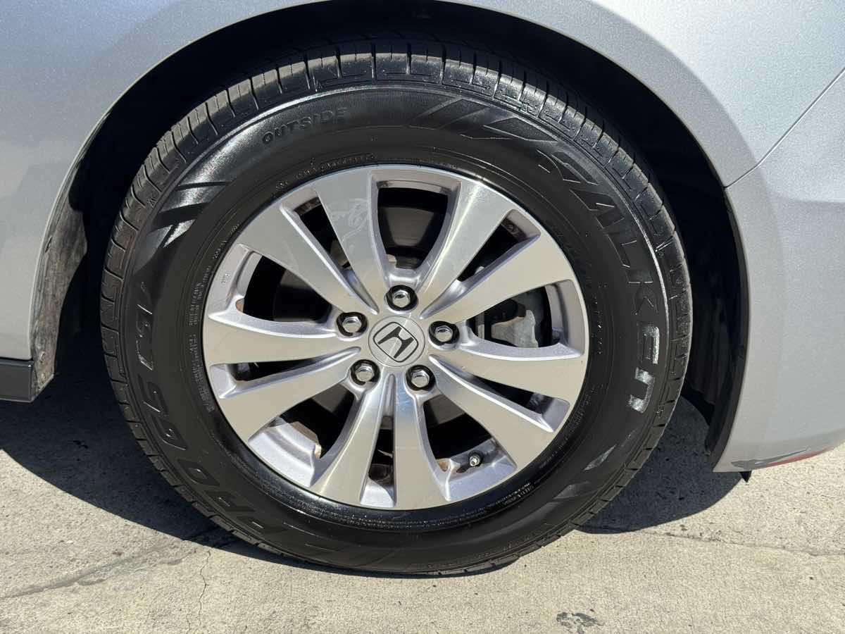 Photo 6 of this Honda Odyssey