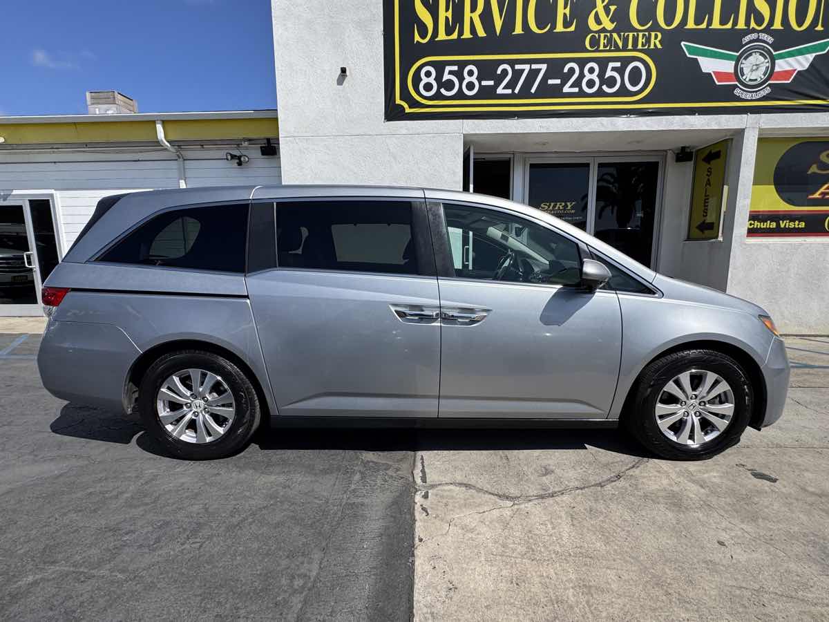 Photo 7 of this Honda Odyssey