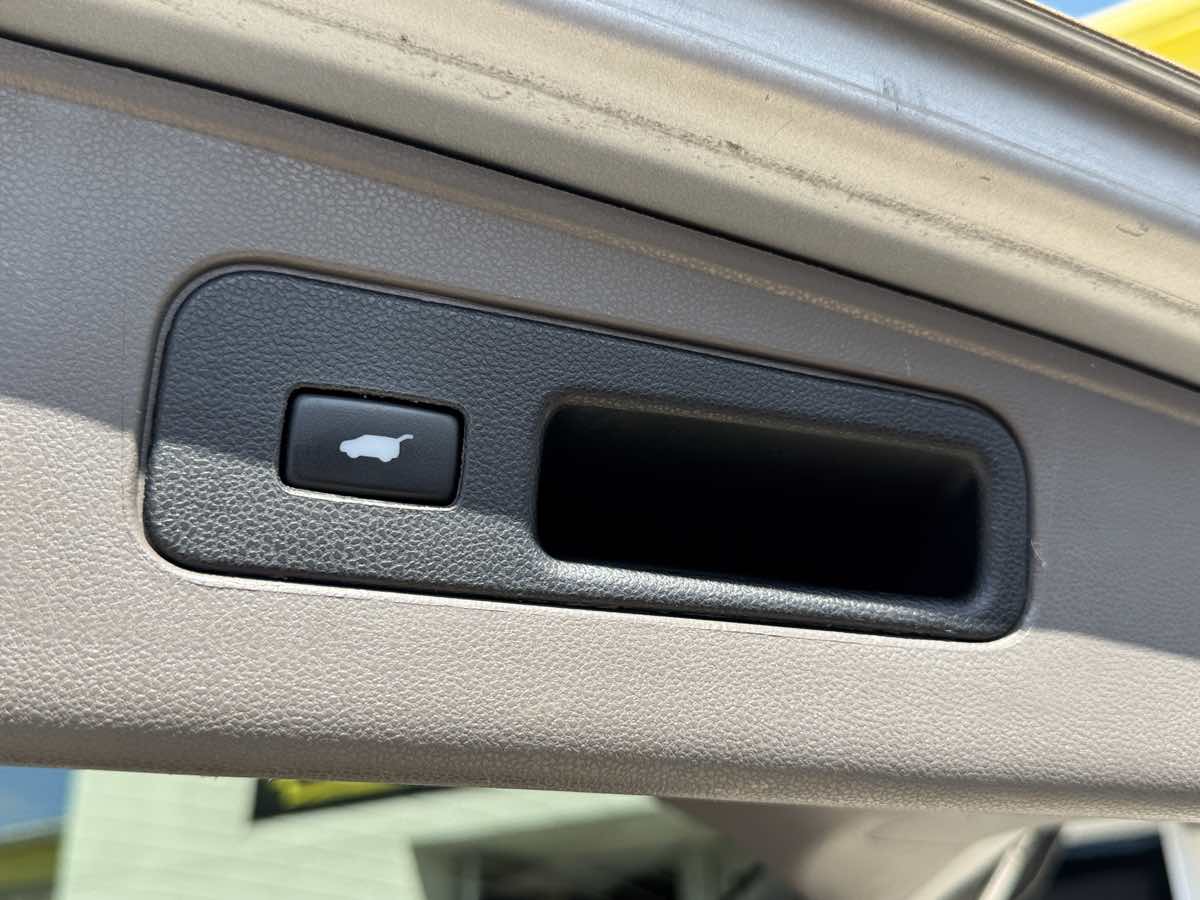 Photo 11 of this Honda Odyssey