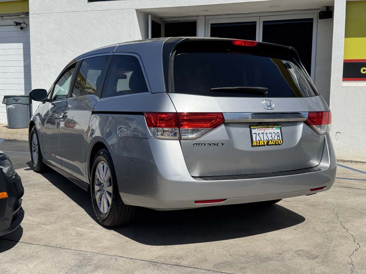 Photo 12 of this Honda Odyssey