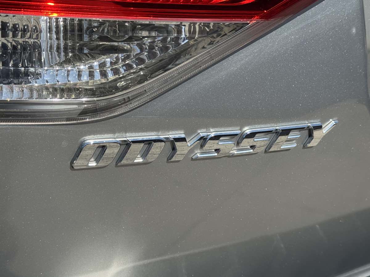 Photo 14 of this Honda Odyssey