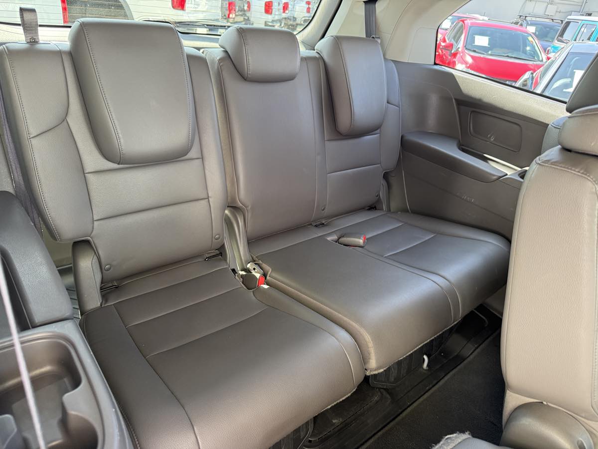 Photo 19 of this Honda Odyssey