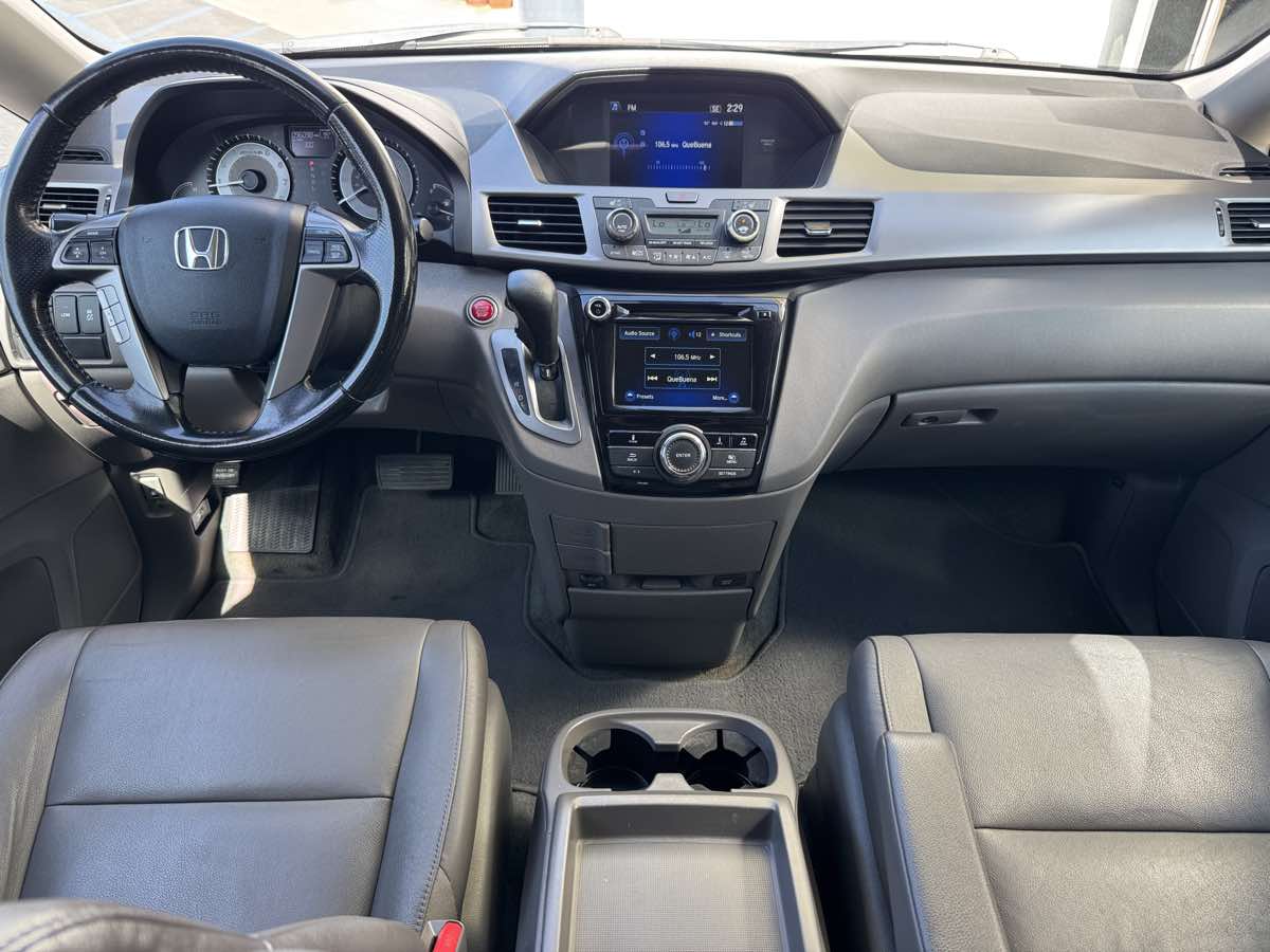 Photo 21 of this Honda Odyssey