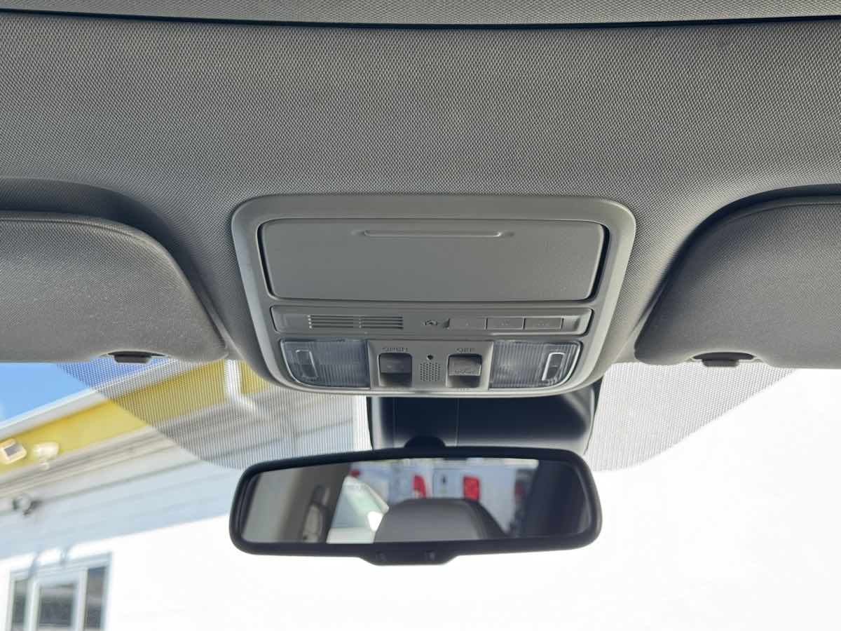 Photo 25 of this Honda Odyssey