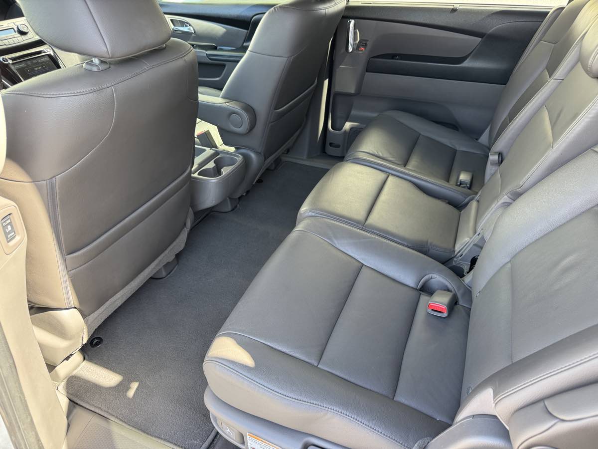 Photo 26 of this Honda Odyssey