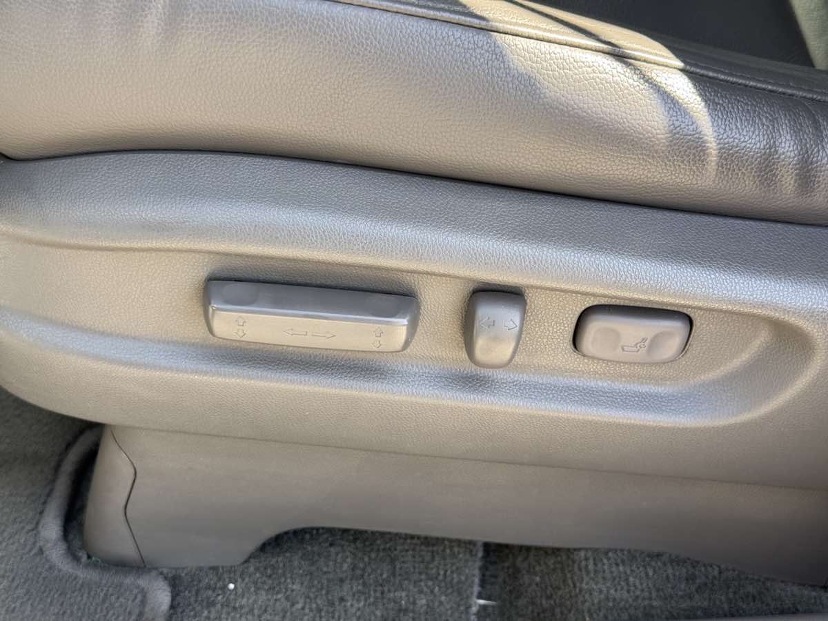 Photo 28 of this Honda Odyssey