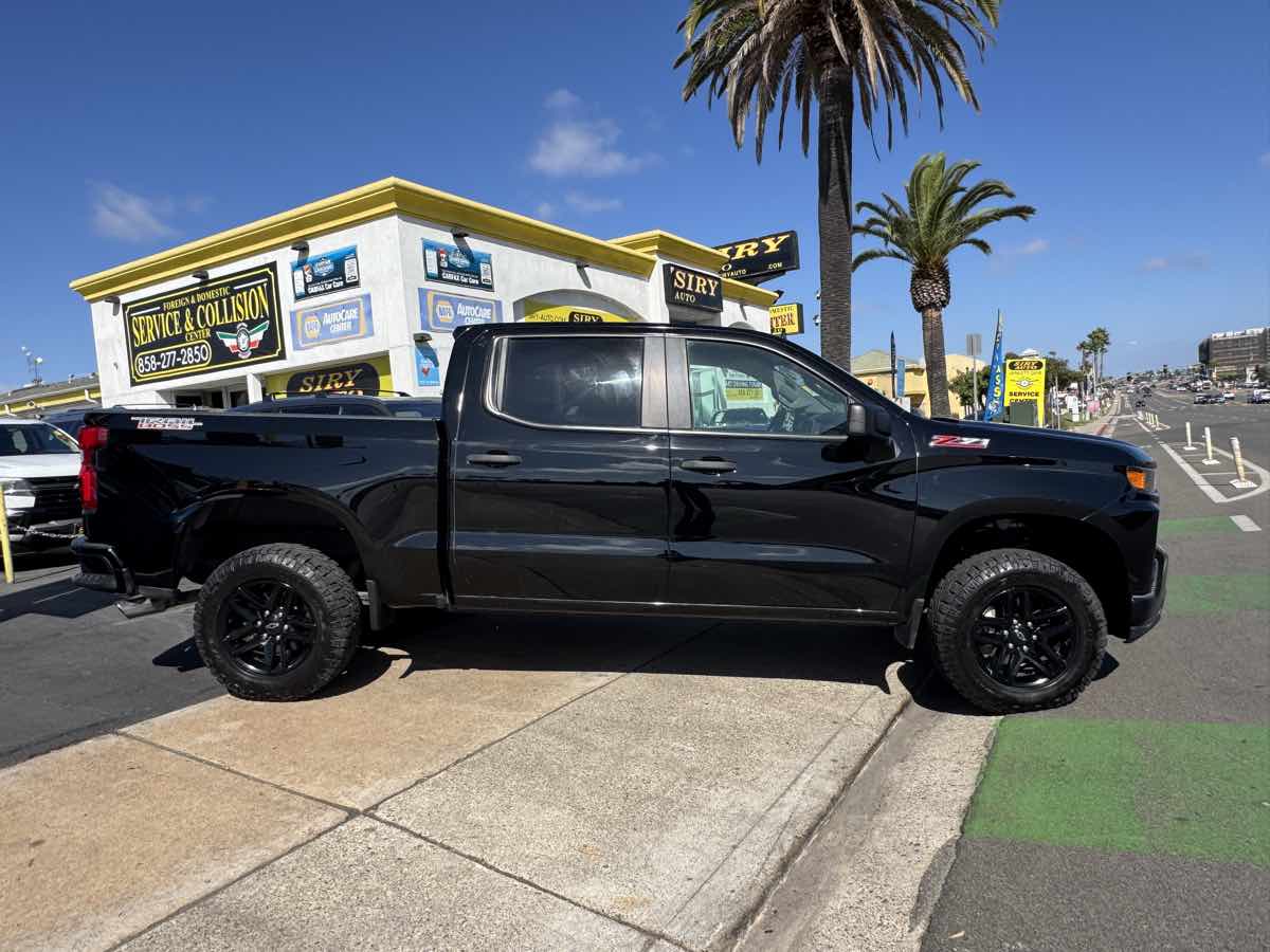 Photo 6 of this Chevrolet Silverado 1500
