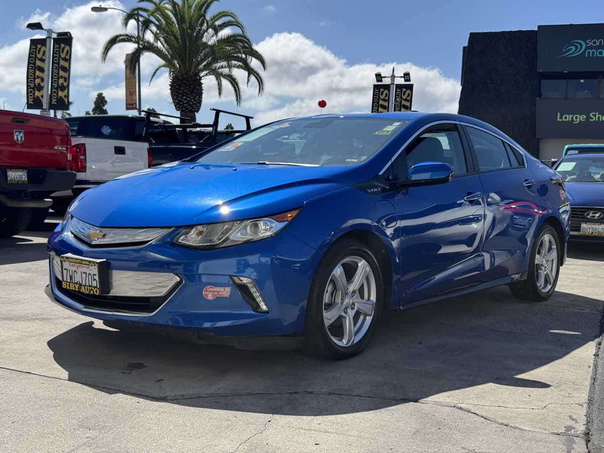Photo 3 of this Chevrolet Volt