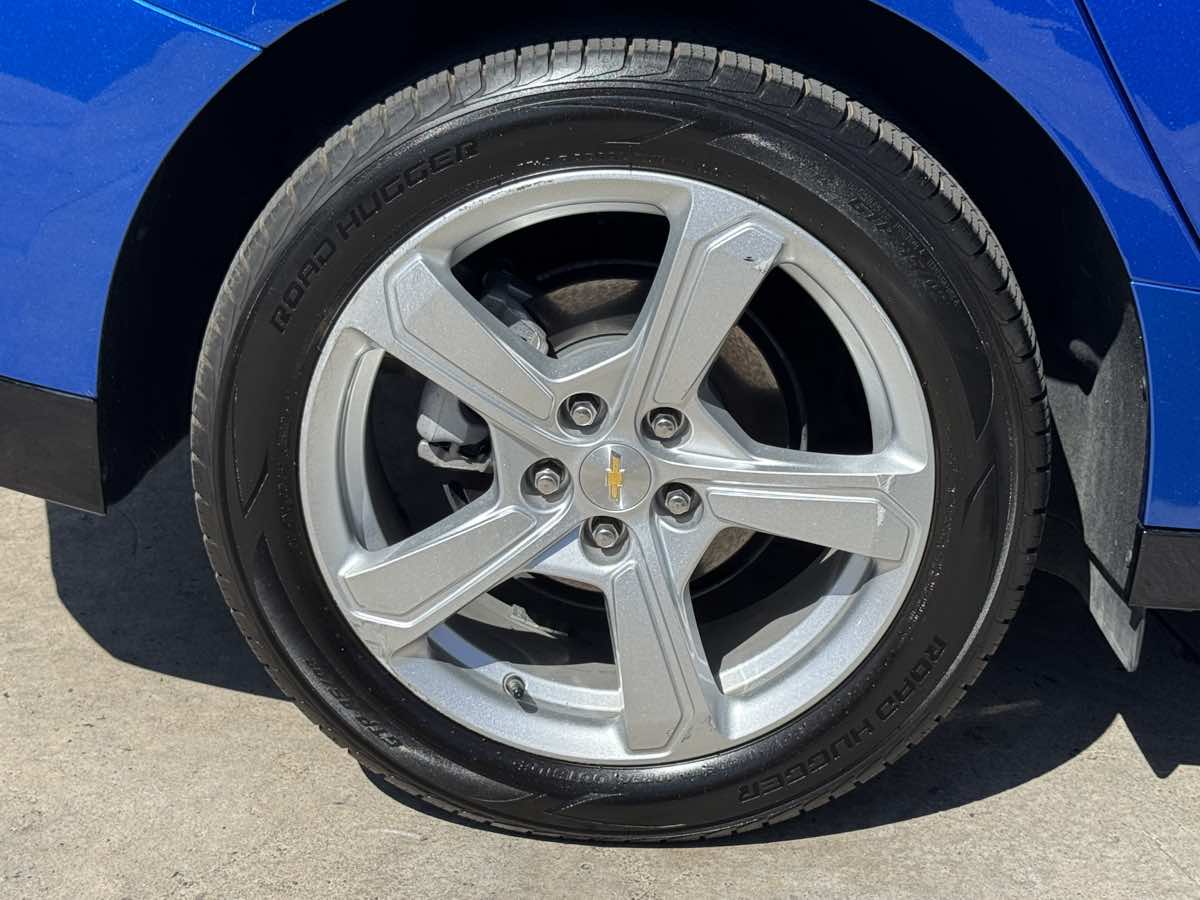 Photo 6 of this Chevrolet Volt