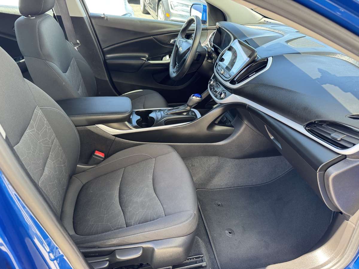 Photo 14 of this Chevrolet Volt