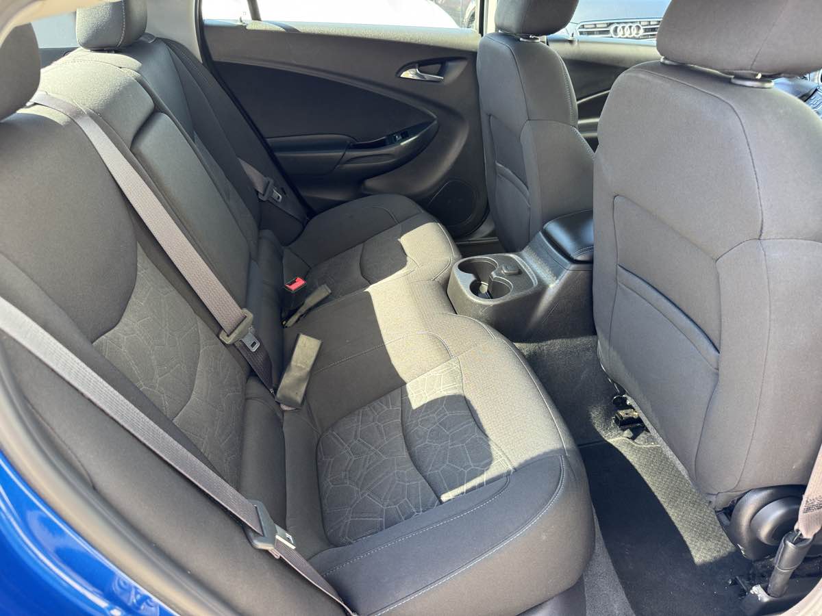Photo 16 of this Chevrolet Volt