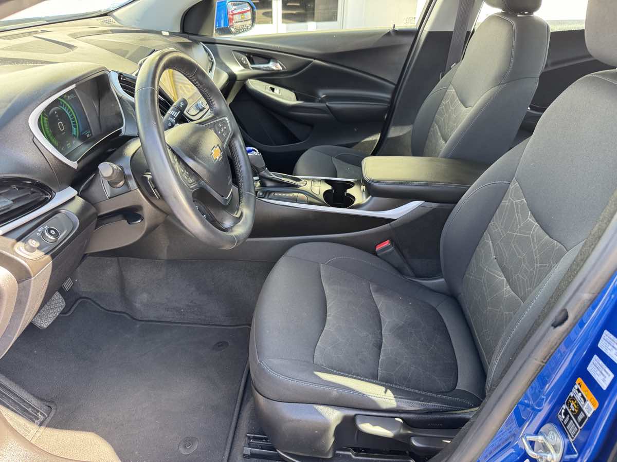 Photo 24 of this Chevrolet Volt