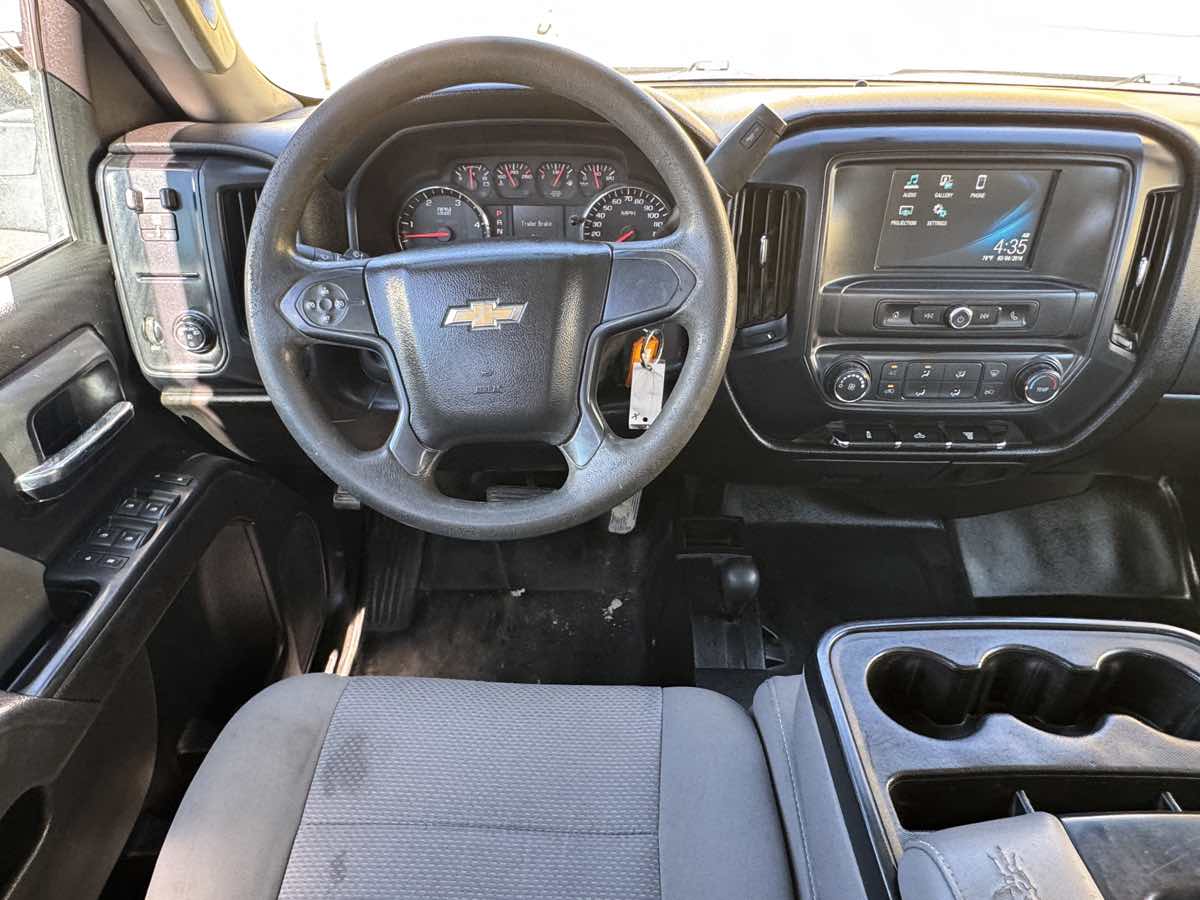 Photo 17 of this Chevrolet Silverado 2500HD