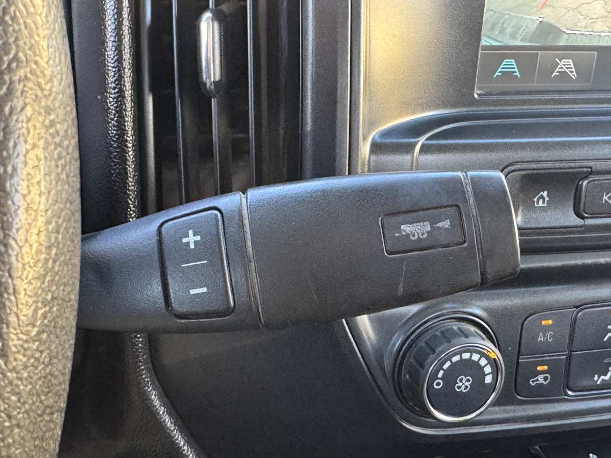 Photo 25 of this Chevrolet Silverado 2500HD