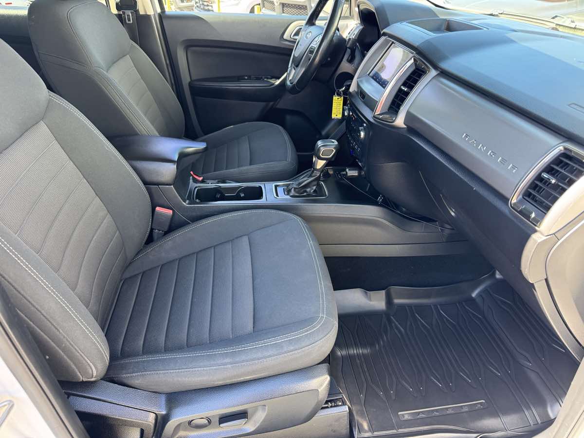 Photo 15 of this Ford Ranger